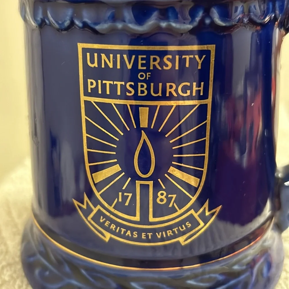 University of Pittsburgh Pitt Panthers Blue Ceramic Stein Gold Lettering 20 oz
